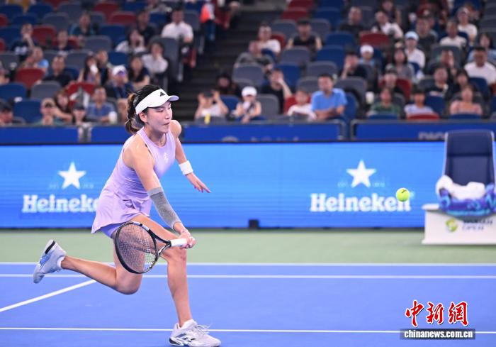 2025武汉网球公开赛开幕：中国金花双线出击彰显