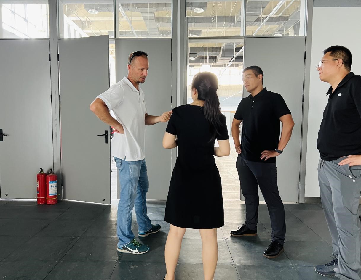 国际雪联官员考察北京大跳台世界杯筹办工作 赛