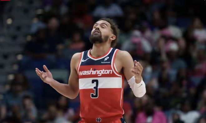 奇才主场迎战勇士鏖战至终场 莱利库利巴利特雷