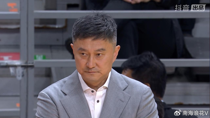 广东男篮22分大胜新疆，杜锋不骂人成关键转折点