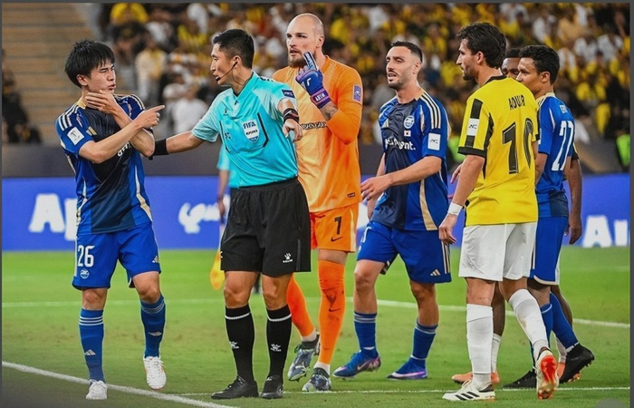 沙特吉达联合主帅怒斥中国裁判误判 亚冠精英联